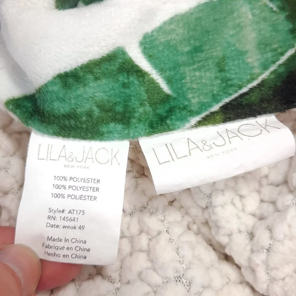 Lila & Jack baby blanket green leaf tropical palm banana leaves sherpa‎ white